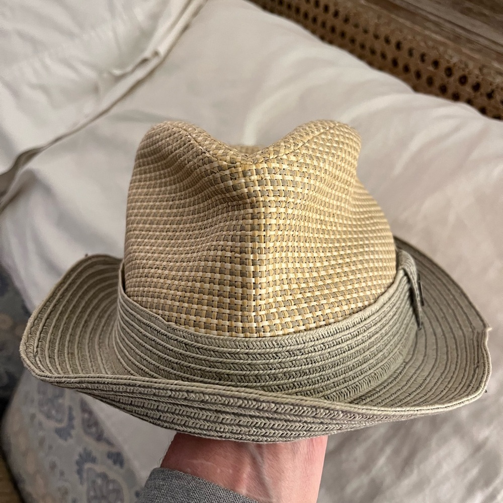 The Hatter company vintage fedora hat for women — gray and wheat colors. GUC.